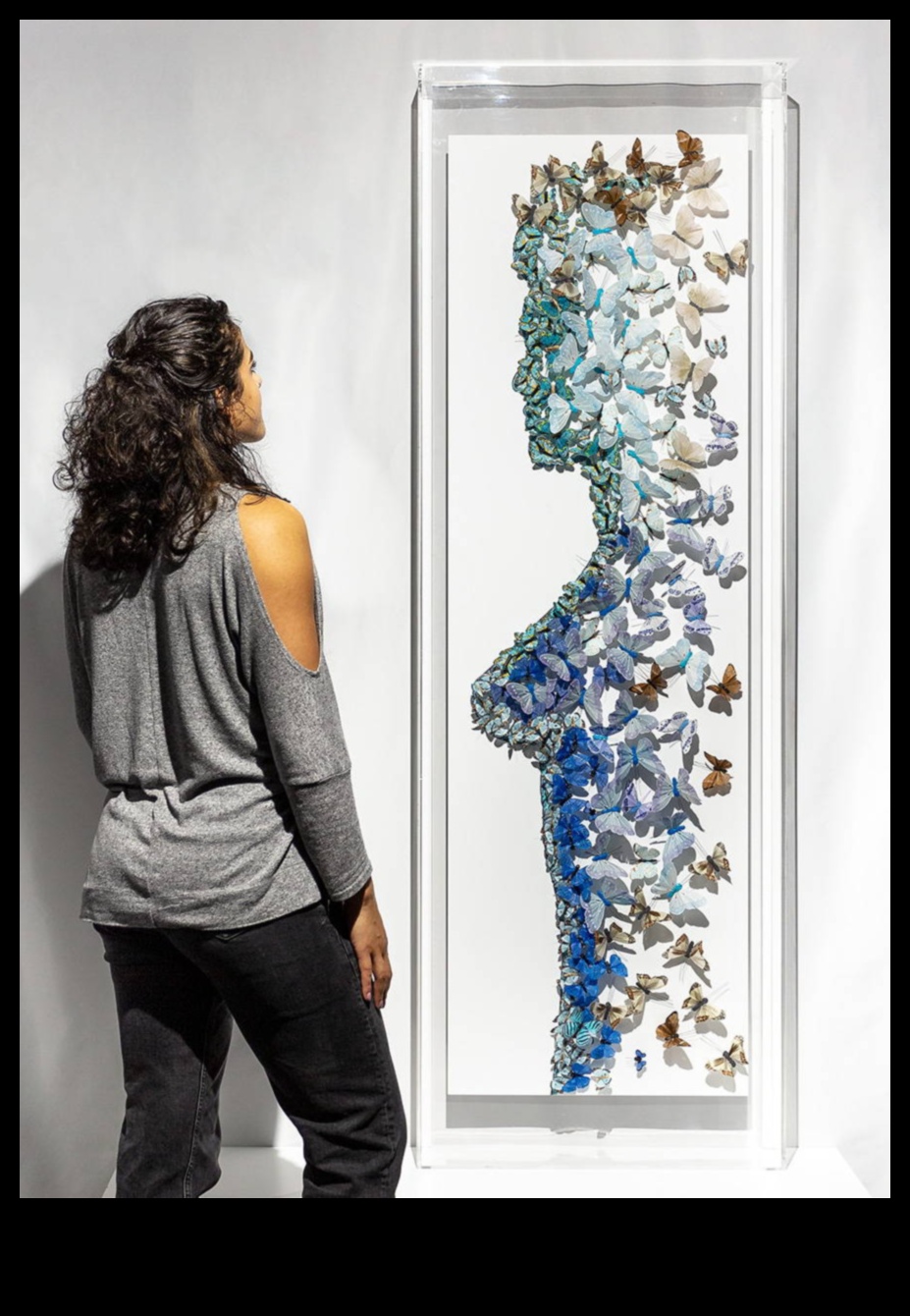 מגמות זמניות: ניווט בזרמים של אמנות עכשווית