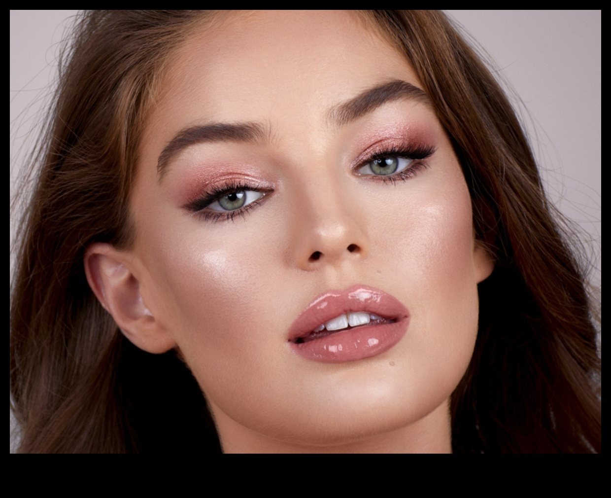 רשימת האיפור האולטימטיבית לערב: האם אתה מוכן?