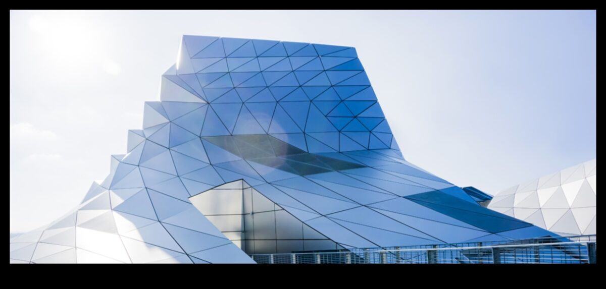 היתוך עיצובי: יצירתיות וטכנולוגיה מתמזגים בארכיטקטורה